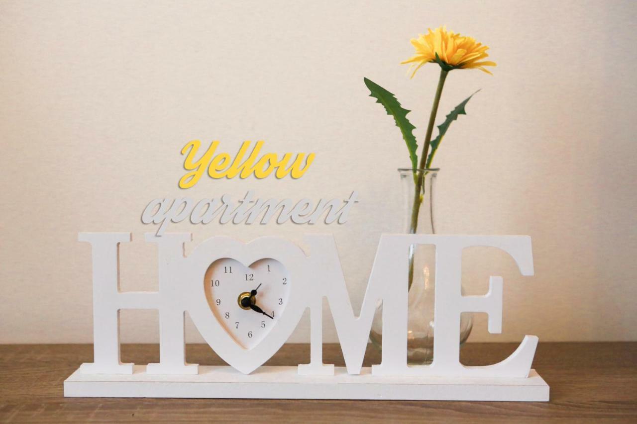 Yellow Apartment Few Steps From Metro Praga Exterior foto